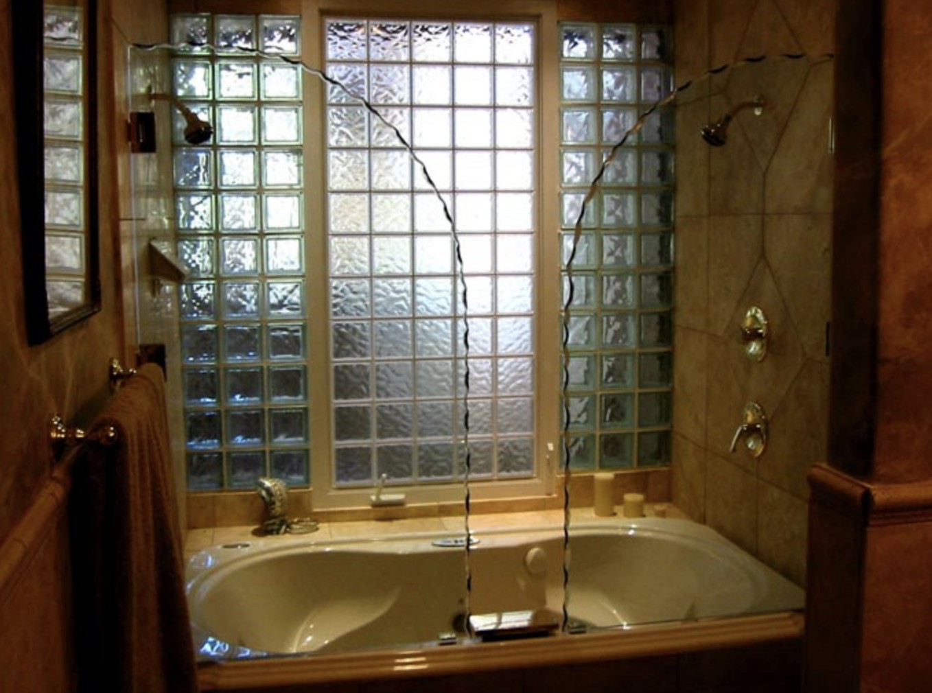 Shower & Bath Enclosures — image 8