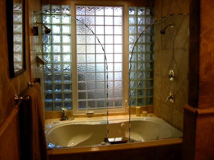Shower & Bath Enclosures — image 54