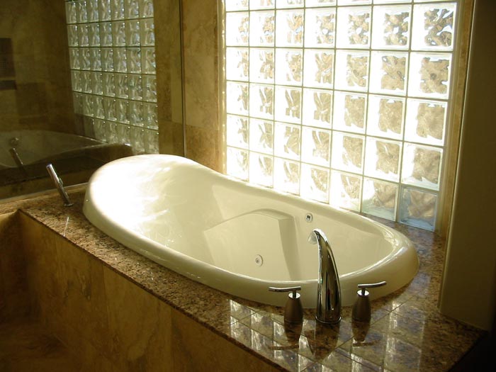 Shower & Bath Enclosures — image 61
